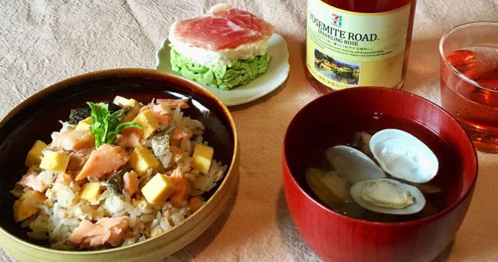 メインビジュアル:コンビニ食材で春を彩るひな祭り晩酌《イエノミ歳時記①》