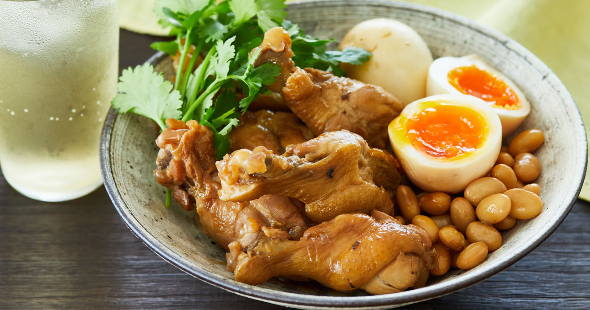 メインビジュアル:〈おつまみレシピ〉チキンと豆のアドボ