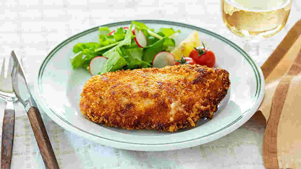 メインビジュアル：〈鶏肉のおつまみレシピ③〉鶏むね肉のミラノ風カツレツ