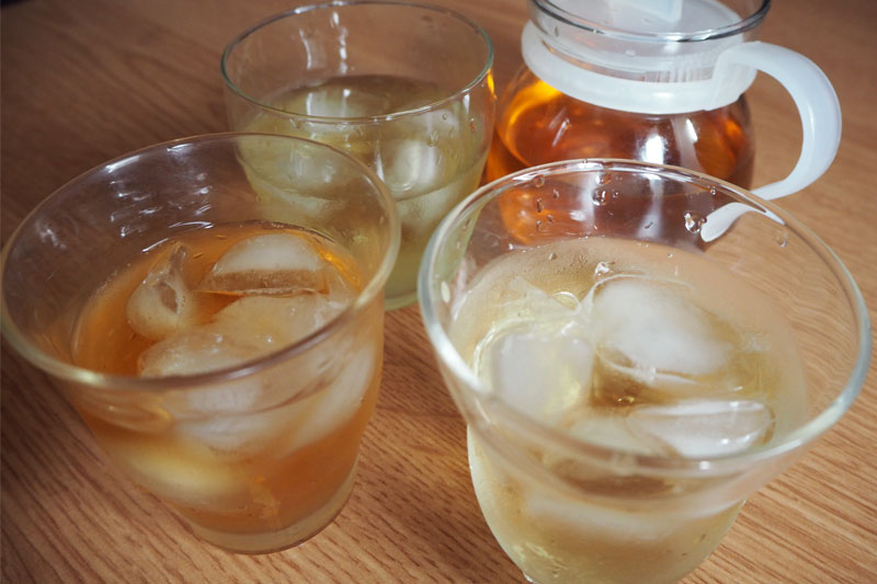 お茶割り好き必見! 前割り焼酎の新スタイル「お茶出し焼酎」