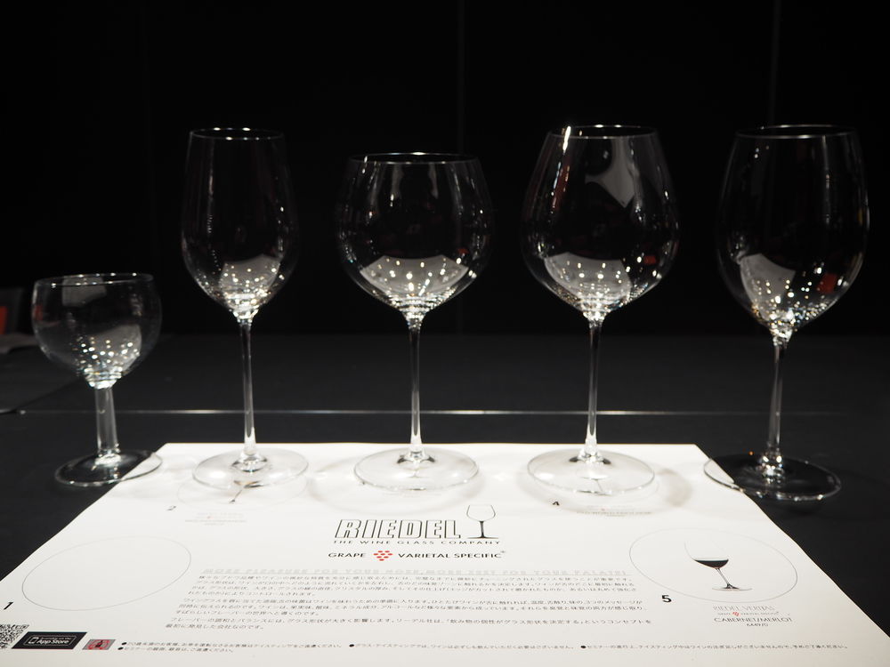 お酒の味はグラスで変わる ワインを美味しく飲むためのグラス選びとは イエノミスタイル 家飲みを楽しむ人の情報サイト