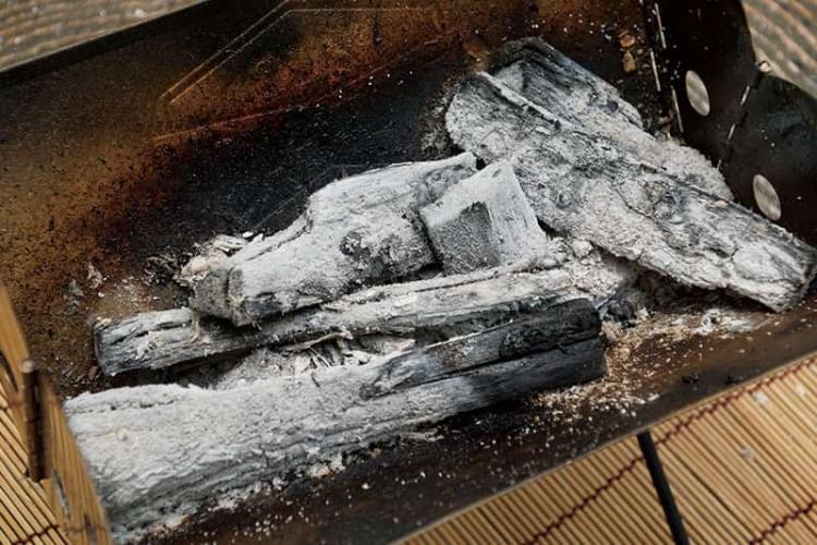 「豚ロースの漬け焼き」はビールでもワインでも。日本酒もいけます。