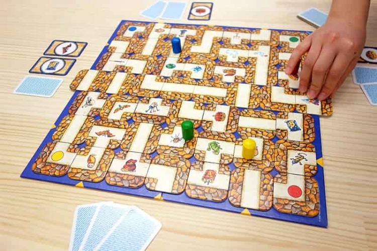 家飲み文化部 みんなで盛り上がる おすすめボードゲーム7選 イエノミスタイル 家飲みを楽しむ人の情報サイト