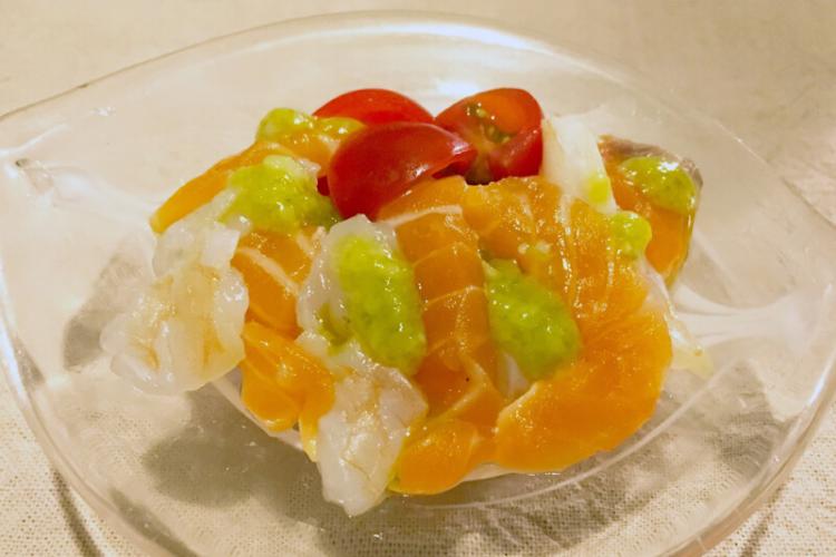 サーモン、生エビでカルパッチョ