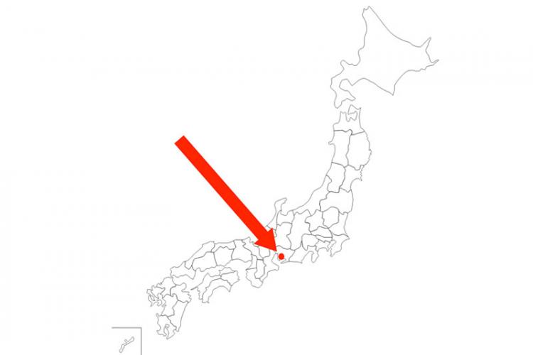名古屋市の南、三河湾の海沿いに位置