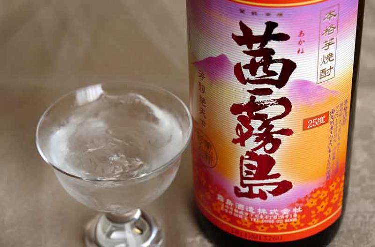 黒霧島だけじゃない 霧島酒造の本格芋焼酎 黒 白 赤 茜 黒exを飲み比べ イエノミスタイル 家飲みを楽しむ人の情報サイト