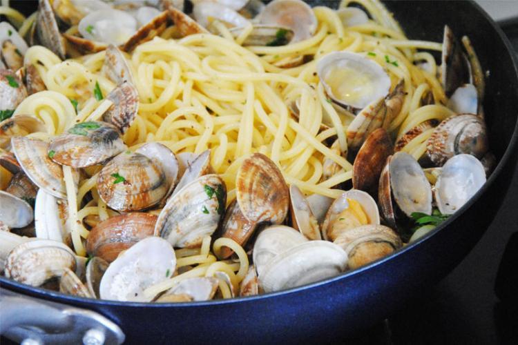 極々弱火でしばらく煮るようにします