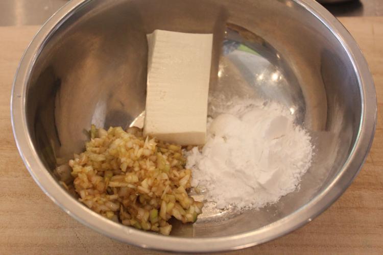 豆腐、長ねぎ、片栗粉