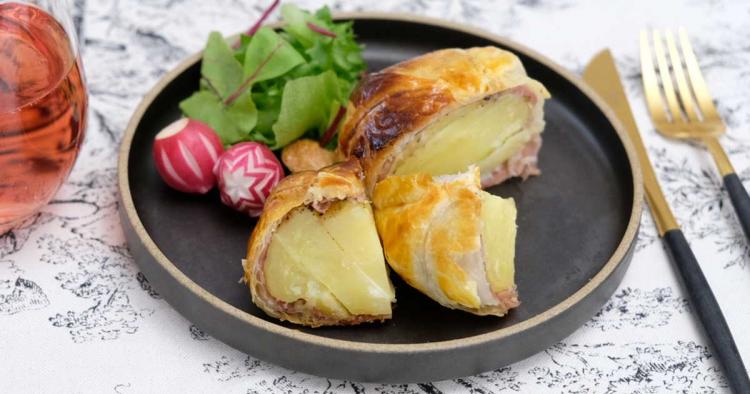 じゃがいもと生ハムのパイ包み