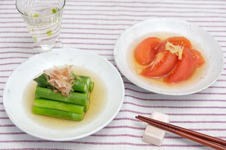 グリーンアスパラとトマトの出汁浸し