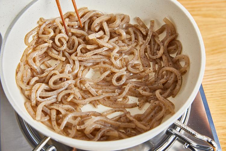 乾煎りする