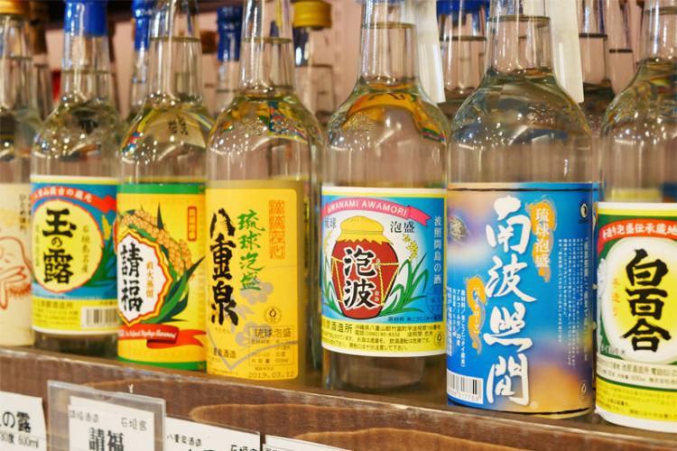 泡盛・古酒（くーす）の魅力と、おすすめの飲み方 | イエノミスタイル 家飲みを楽しむ人の情報サイト