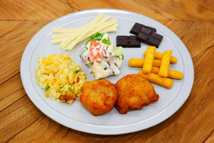 飲み比べ用に用意したおつまみ6品