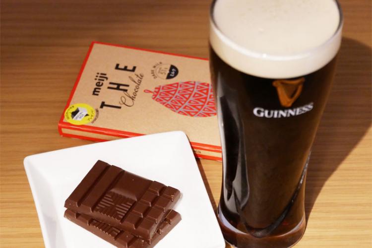 明治 ザ・チョコレート「ベルベットミルク」とギネスビール