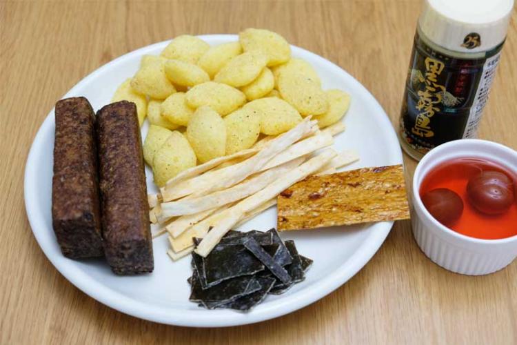 サクサク、ふわふわ、カミカミ、カリカリと食感もバラエティ豊かにセレクト