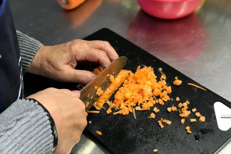 野菜は粗みじん切り