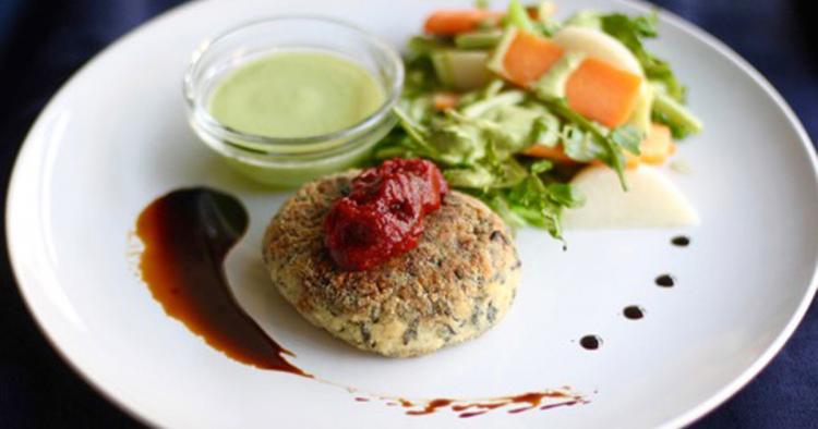 4位|肉なし豆腐ハンバーグが七変化! 肝臓にもやさしいボリュームおつまみ
