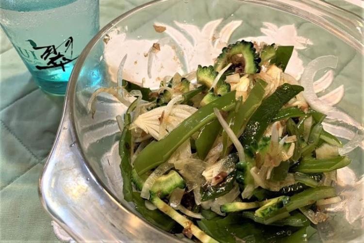 茎わかめと夏野菜のサラダ