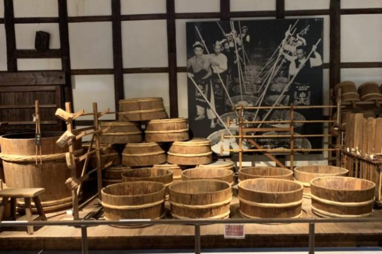 木の道具が溢れていた（白鹿記念酒造博物館）