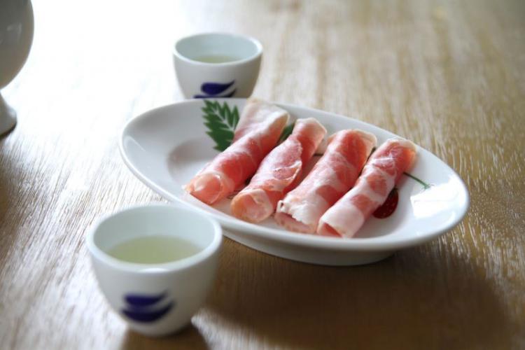 生ハムと熱燗