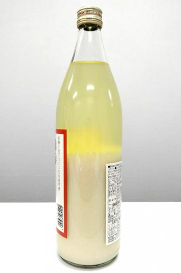 麹(白くにごった部分)の量は半分よりも多く見えます