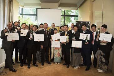 TOP14の受賞蔵元が勢ぞろいした授賞式