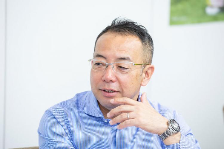 自らパラグアイなどの生産国を訪れごまの輸入に携わる、伊藤忠食糧株式会社 持田雅博さん